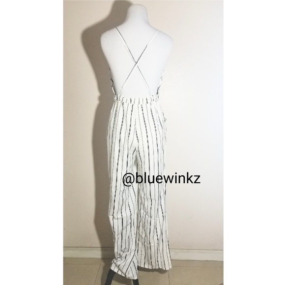 💮White and Black Stripe Jumpsuit - Picture 6 of 8
